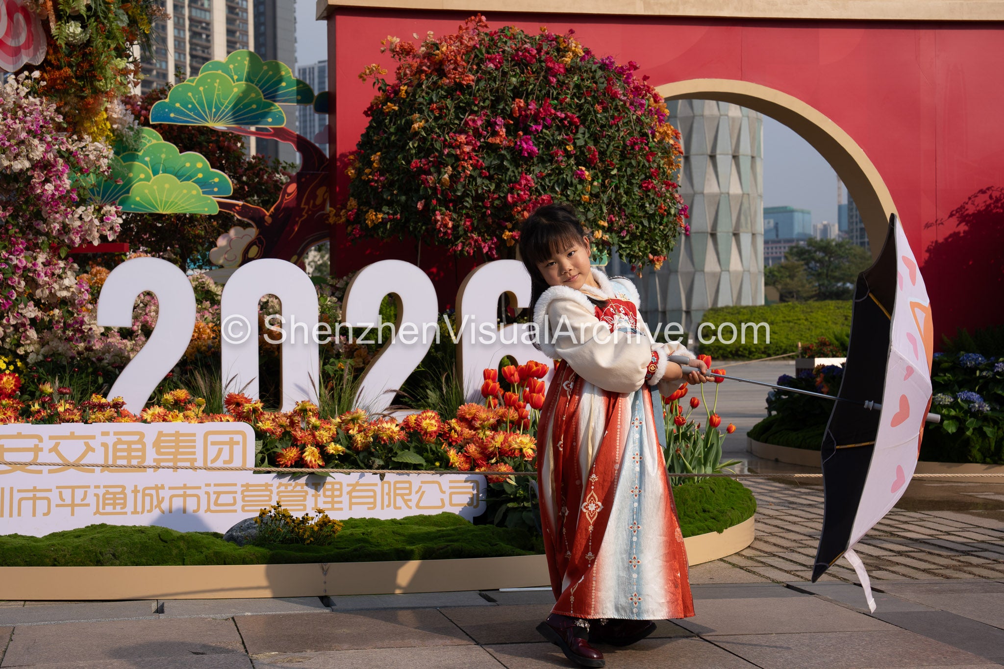 Cultural Heritage: Young Girl in Hanfu at the 2026 Bao'an Flower Fair (SVA-26-0059)